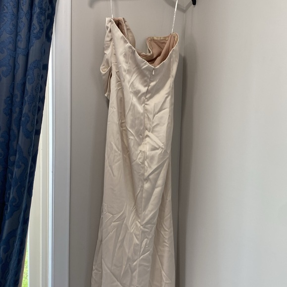 Katie May Taylor Gown in Stone - Picture 9 of 14